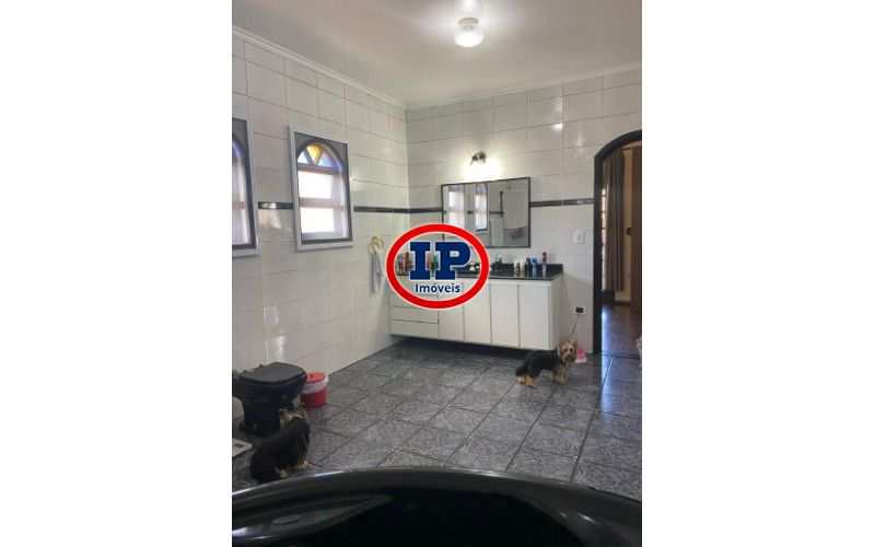 Sobrado em Praia Grande, no bairro Caiçara