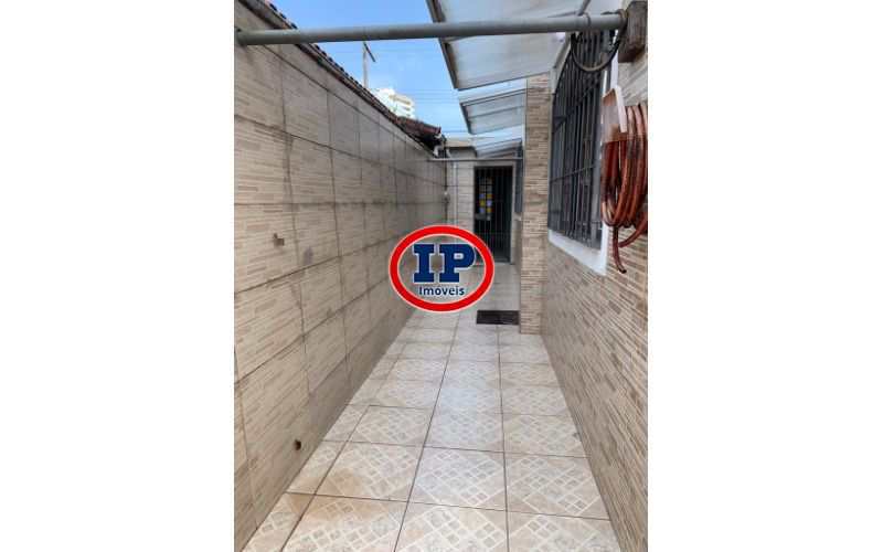 Sobrado em Praia Grande, no bairro Caiçara