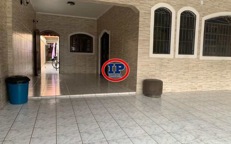 Sobrado em Praia Grande, no bairro Caiçara