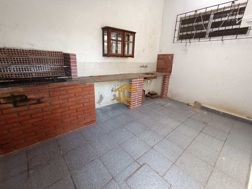 Casa em Praia Grande, no bairro Caiçara