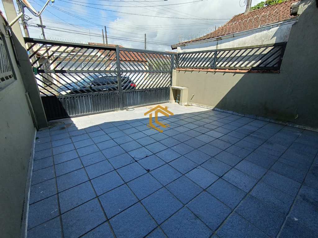 Casa em Praia Grande, no bairro Caiçara