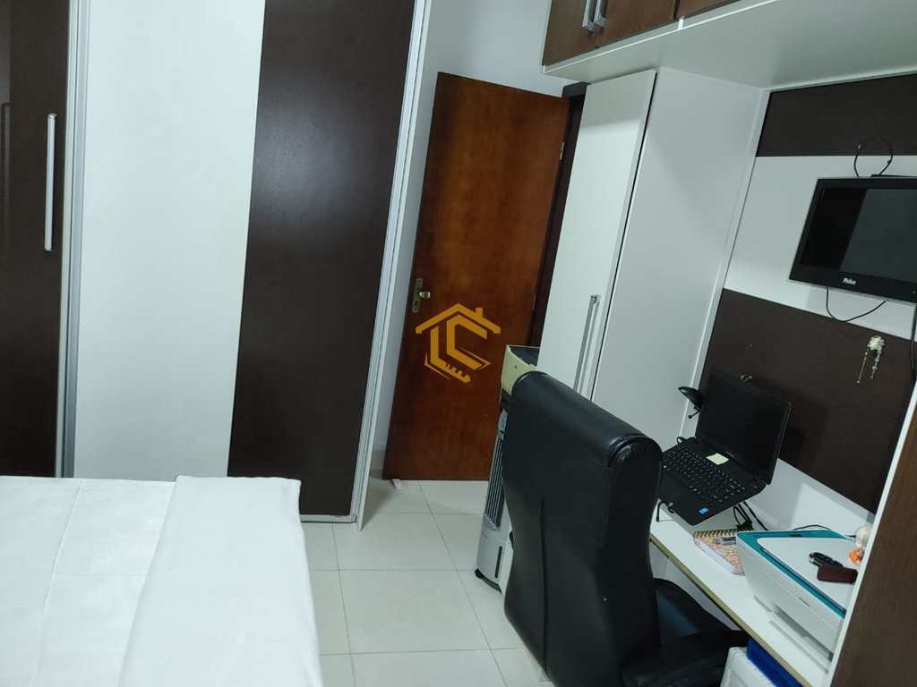 Casa em Praia Grande, no bairro Maracanã