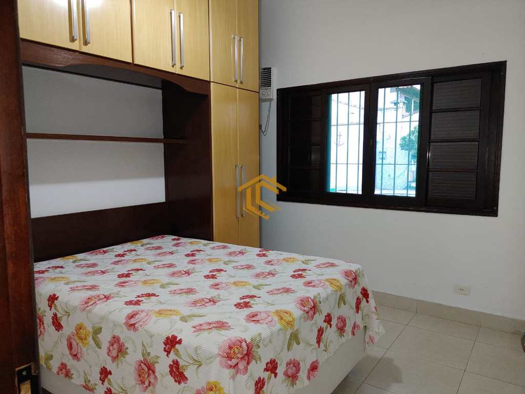 Casa em Praia Grande, no bairro Maracanã
