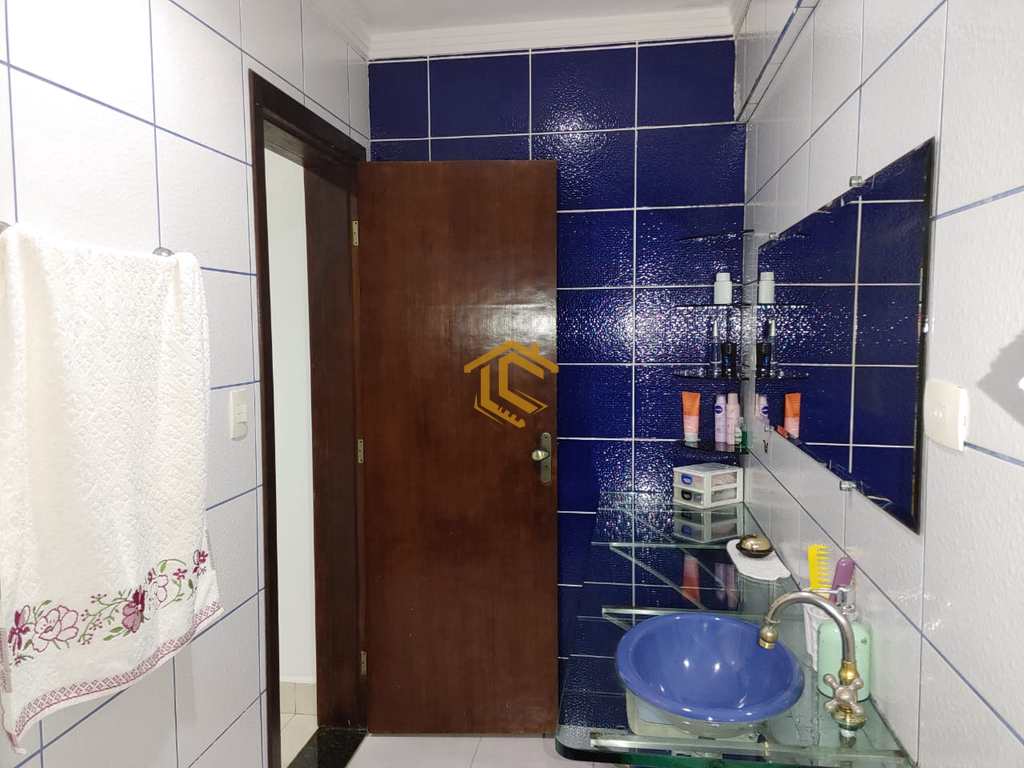 Casa em Praia Grande, no bairro Maracanã
