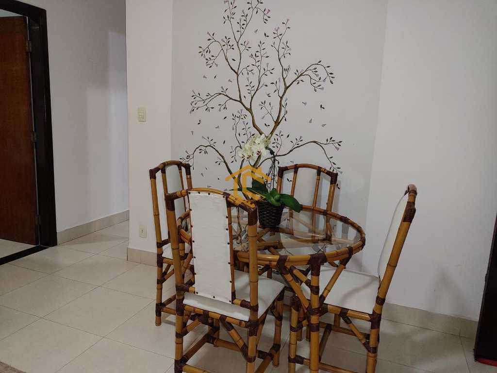 Casa em Praia Grande, no bairro Maracanã