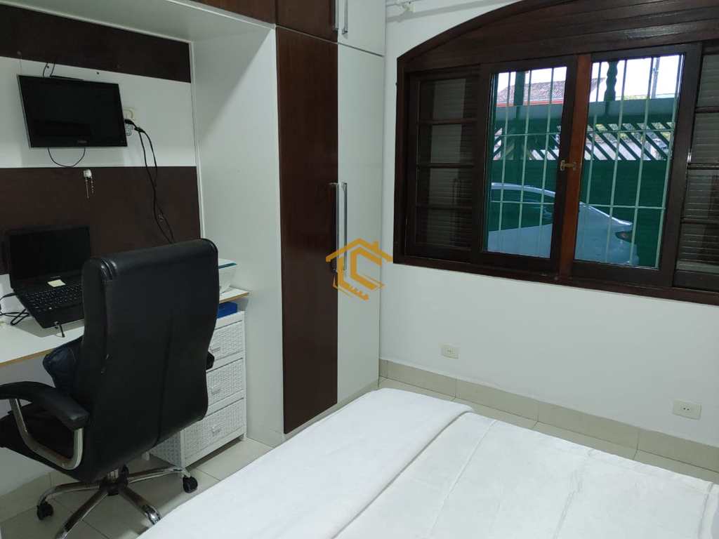Casa em Praia Grande, no bairro Maracanã