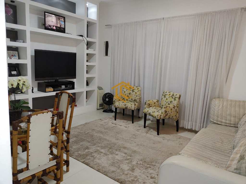 Casa em Praia Grande, no bairro Maracanã
