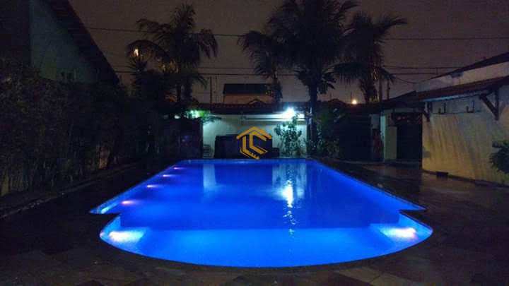 Casa em Praia Grande, no bairro Maracanã