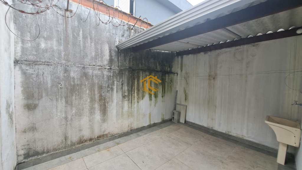 Casa em Praia Grande, no bairro Caiçara