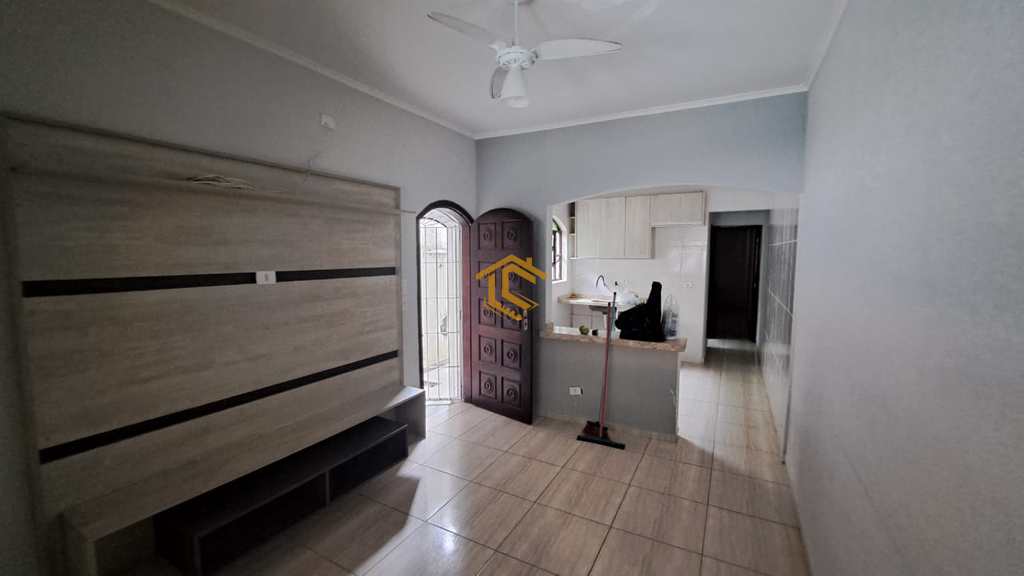 Casa em Praia Grande, no bairro Caiçara