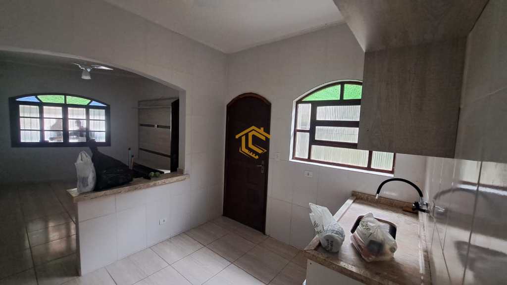 Casa em Praia Grande, no bairro Caiçara