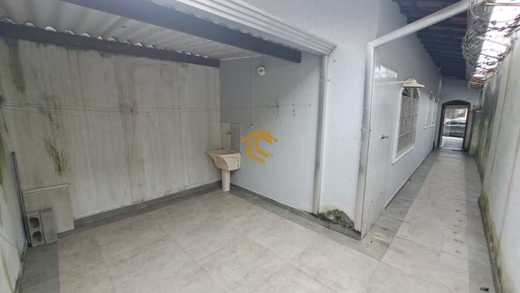 Casa em Praia Grande, no bairro Caiçara