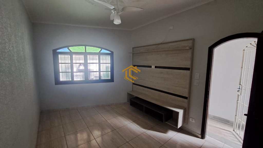 Casa em Praia Grande, no bairro Caiçara