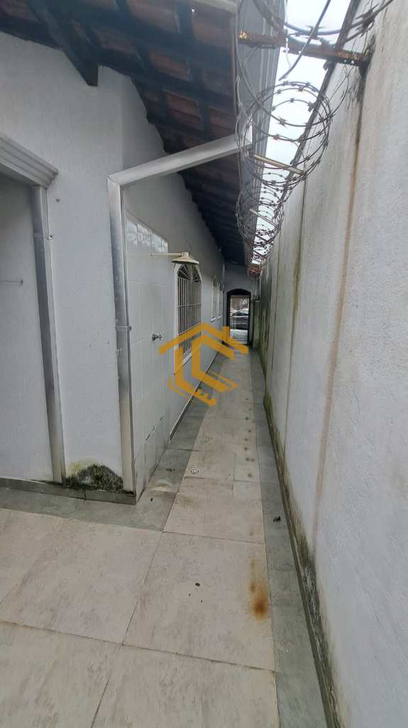 Casa em Praia Grande, no bairro Caiçara