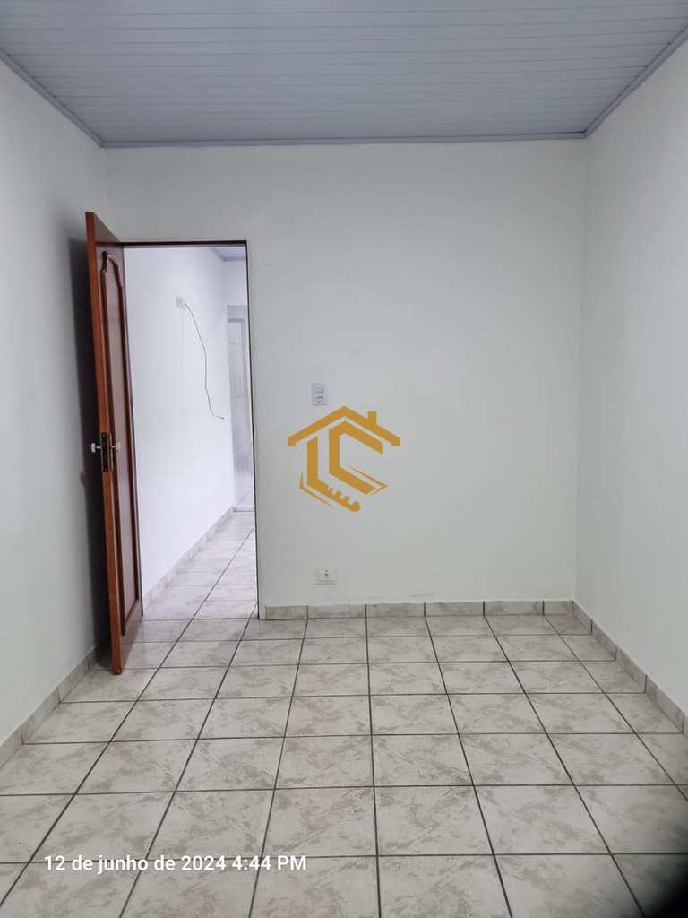 Casa em Praia Grande, no bairro Anhanguera