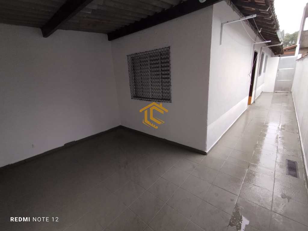 Casa em Praia Grande, no bairro Anhanguera
