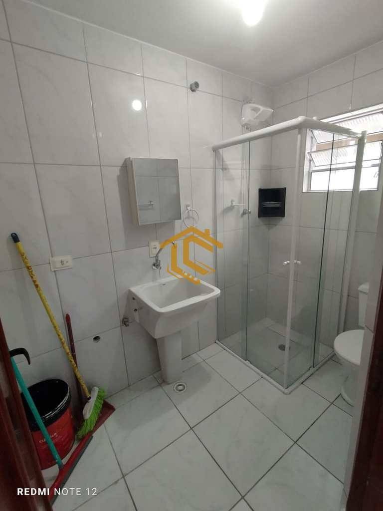 Casa em Praia Grande, no bairro Anhanguera