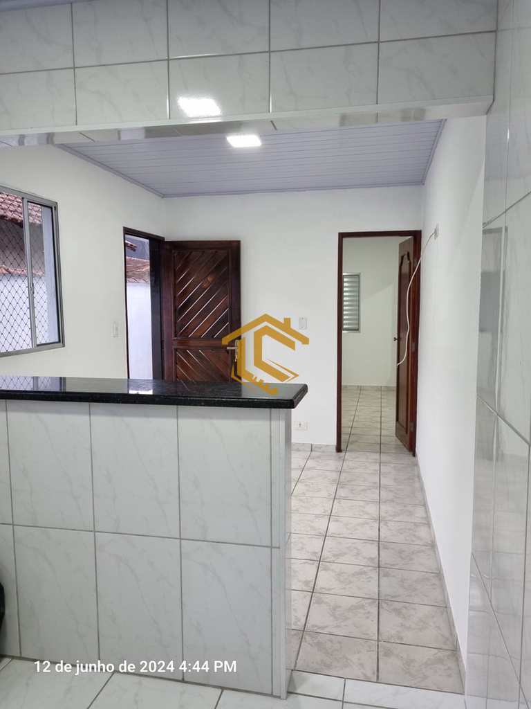 Casa em Praia Grande, no bairro Anhanguera