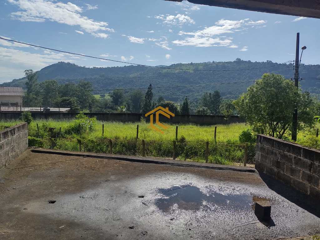Casa em Atibaia, no bairro Jardim Shangri-Lá