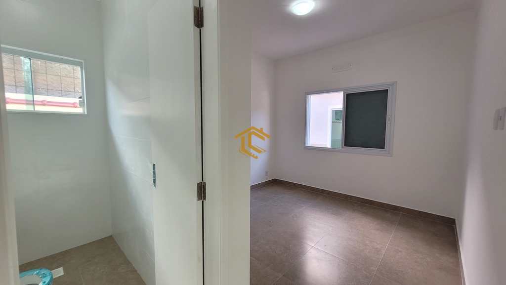 Casa em Praia Grande, no bairro Real