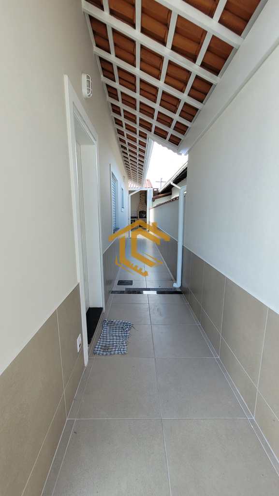 Casa em Praia Grande, no bairro Real