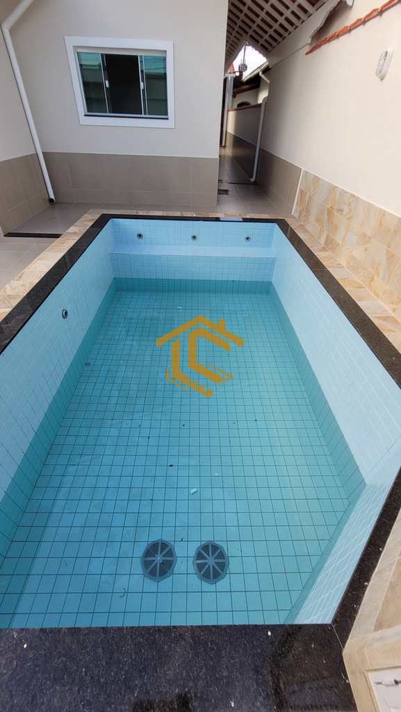 Casa em Praia Grande, no bairro Real