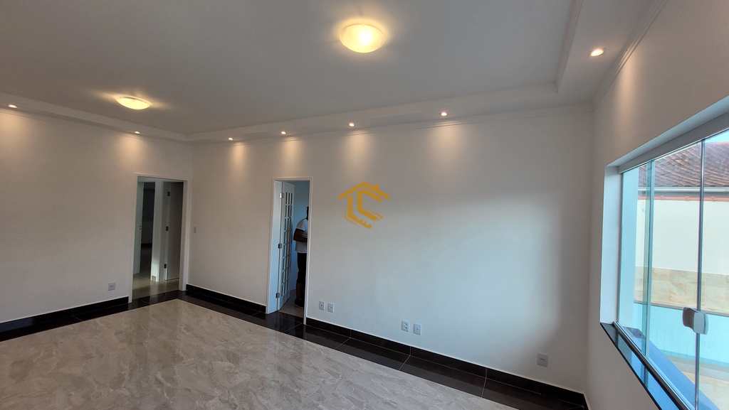 Casa em Praia Grande, no bairro Real