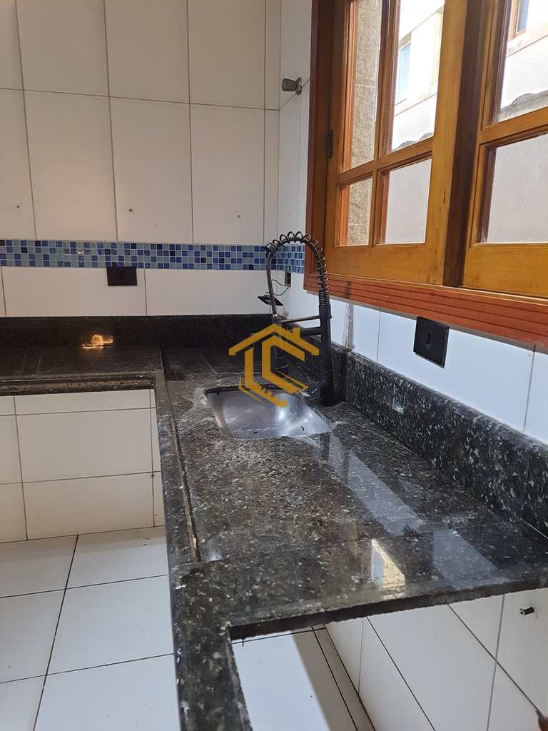 Casa em Praia Grande, no bairro Maracanã
