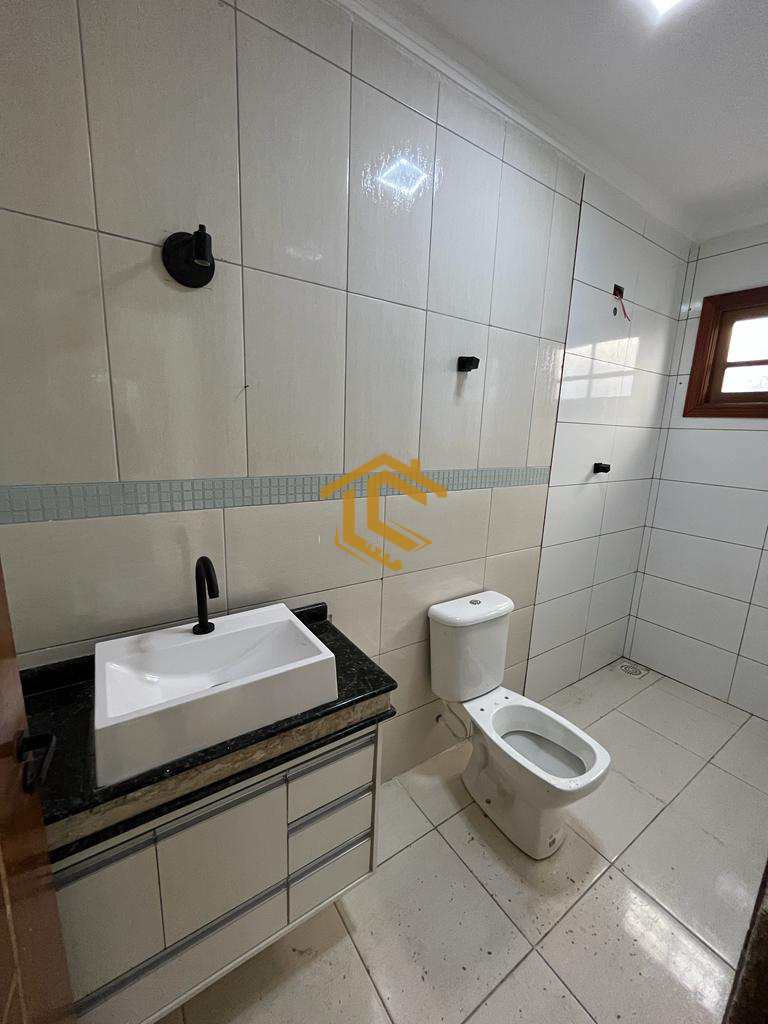 Casa em Praia Grande, no bairro Maracanã