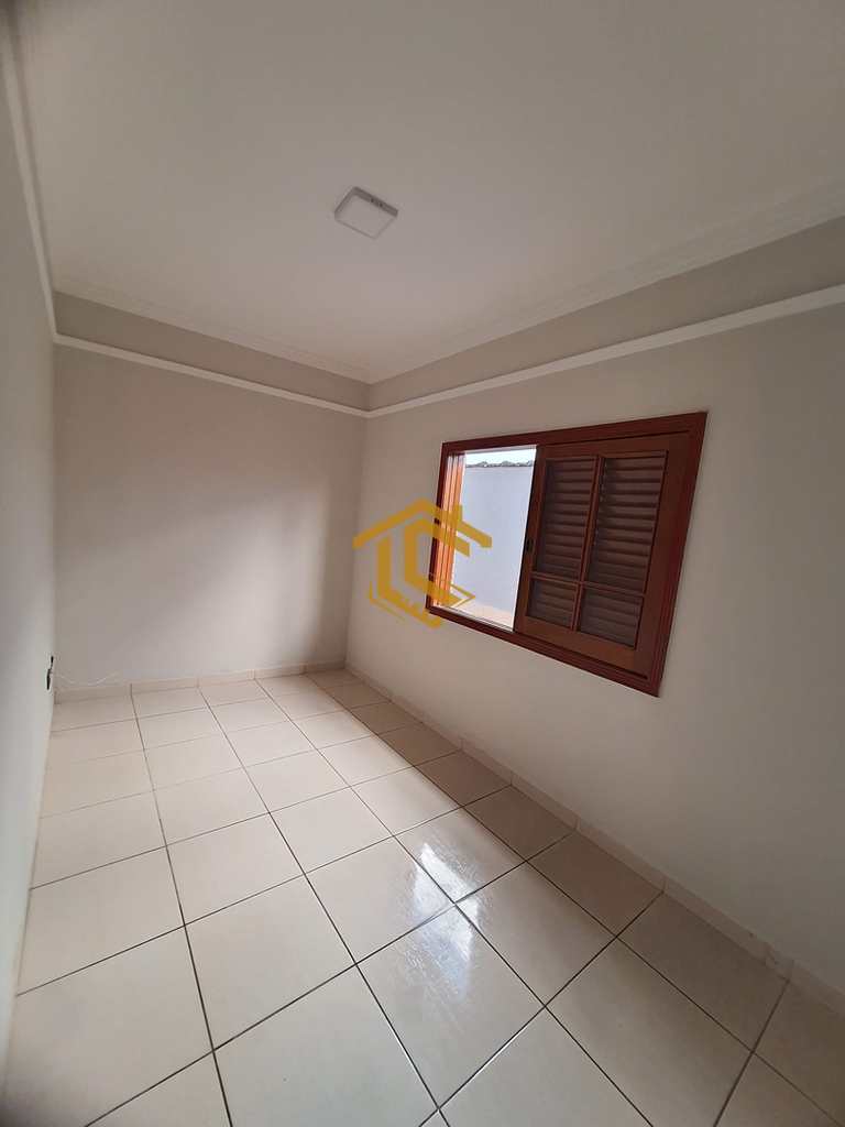 Casa em Praia Grande, no bairro Maracanã