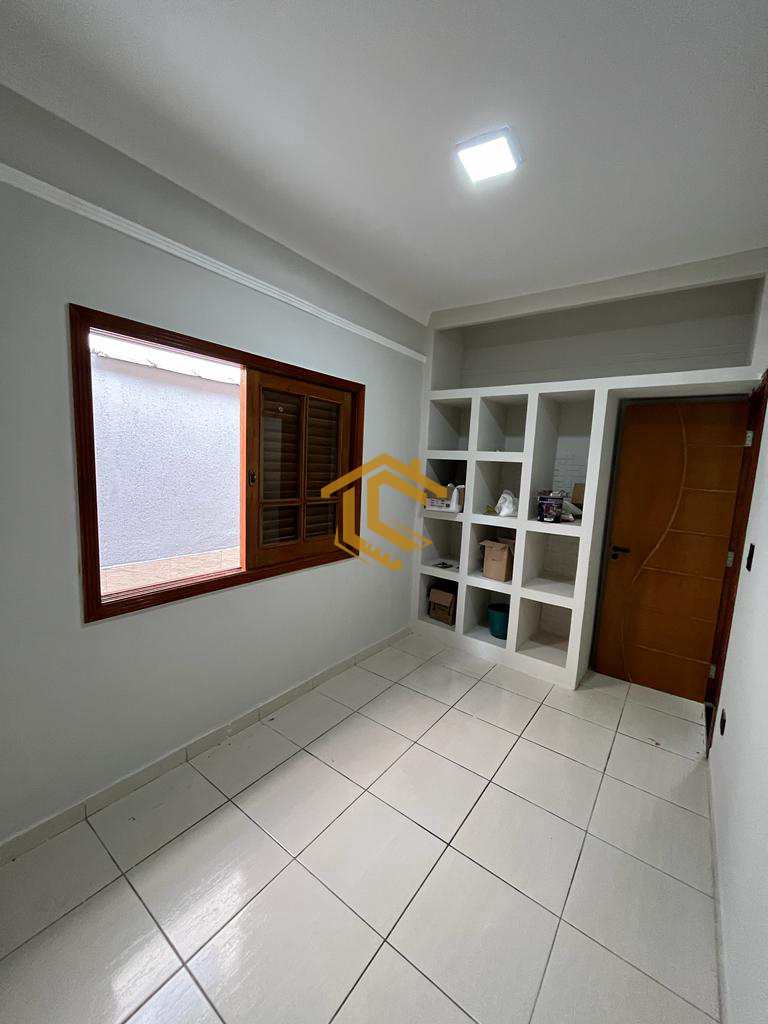 Casa em Praia Grande, no bairro Maracanã