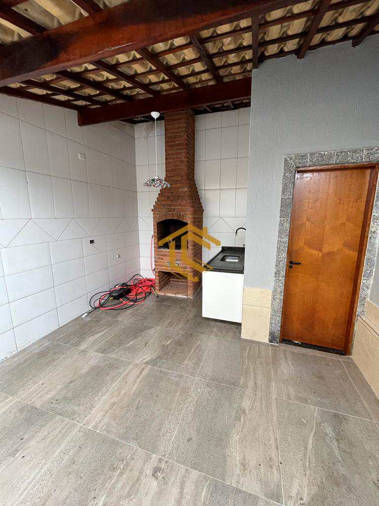Casa em Praia Grande, no bairro Maracanã