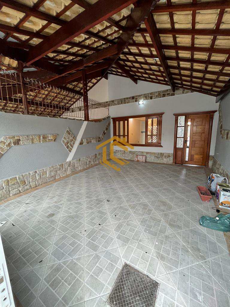 Casa em Praia Grande, no bairro Maracanã