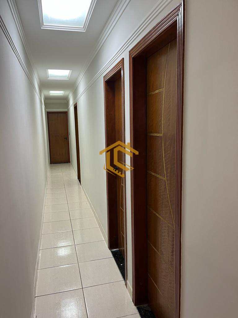 Casa em Praia Grande, no bairro Maracanã