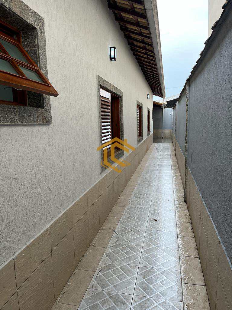 Casa em Praia Grande, no bairro Maracanã