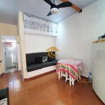 Casa em Praia Grande, bairro Caiçara