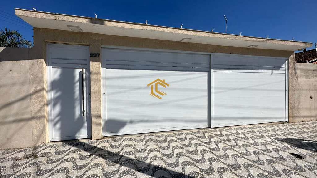 Casa em Praia Grande, no bairro Real