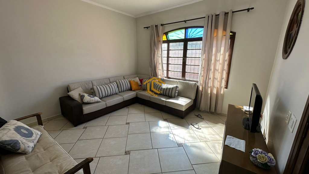 Casa em Praia Grande, no bairro Real