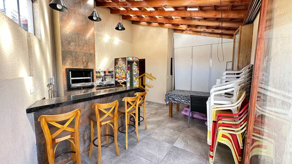 Casa em Praia Grande, no bairro Real