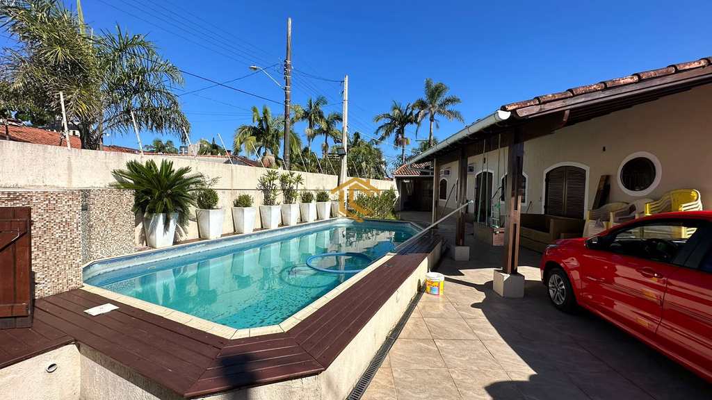 Casa em Praia Grande, no bairro Real