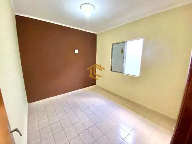 Casa em Praia Grande, no bairro Samambaia