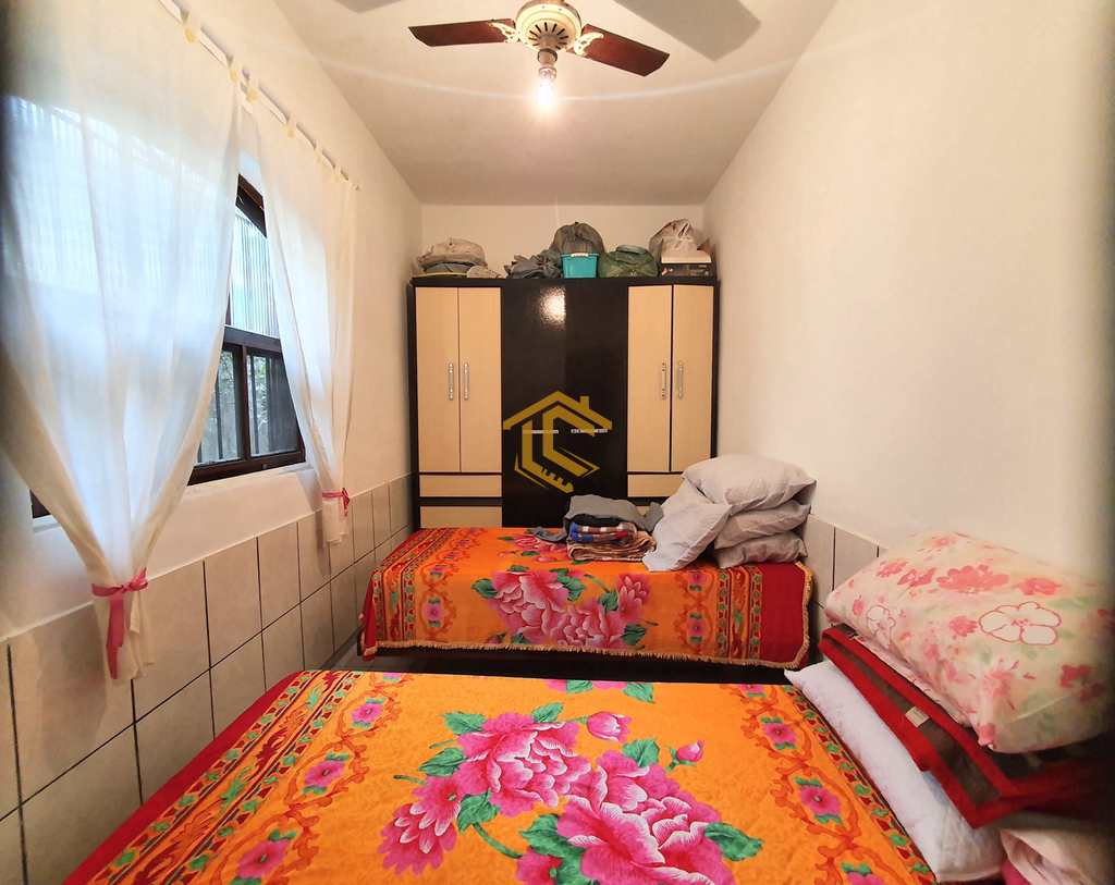 Casa em Praia Grande, no bairro Ocian