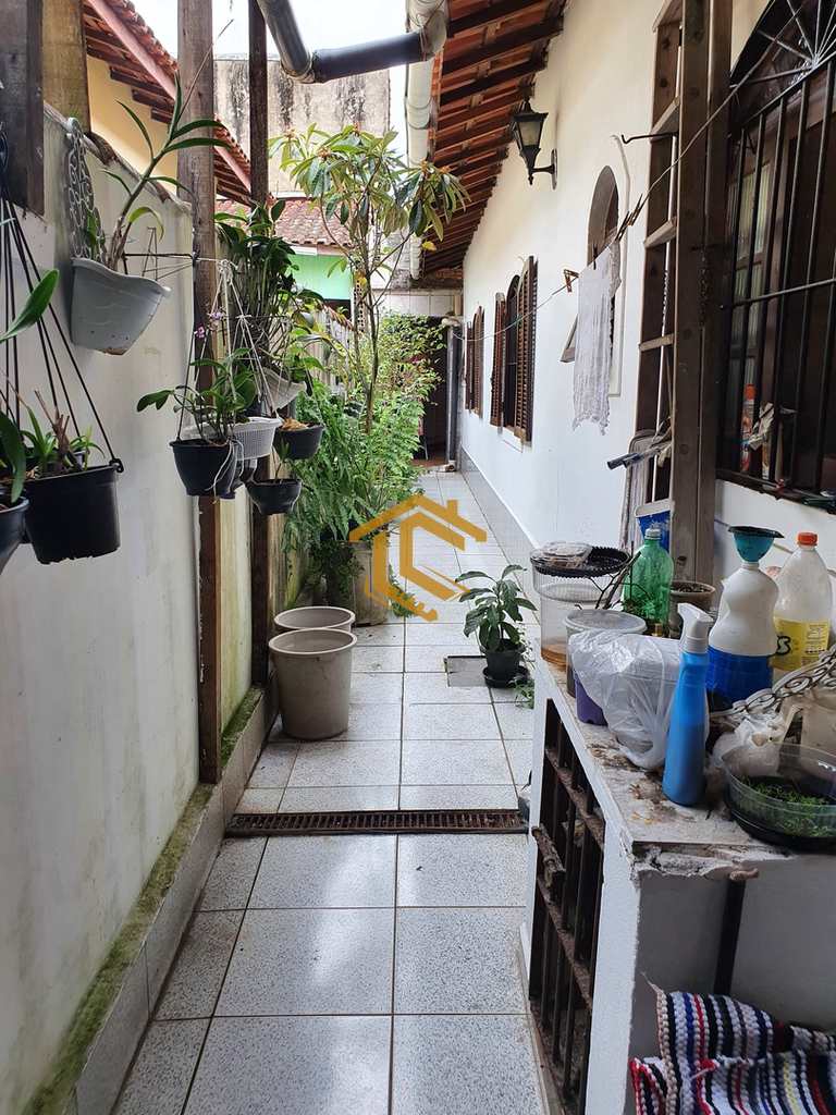 Casa em Praia Grande, no bairro Ocian