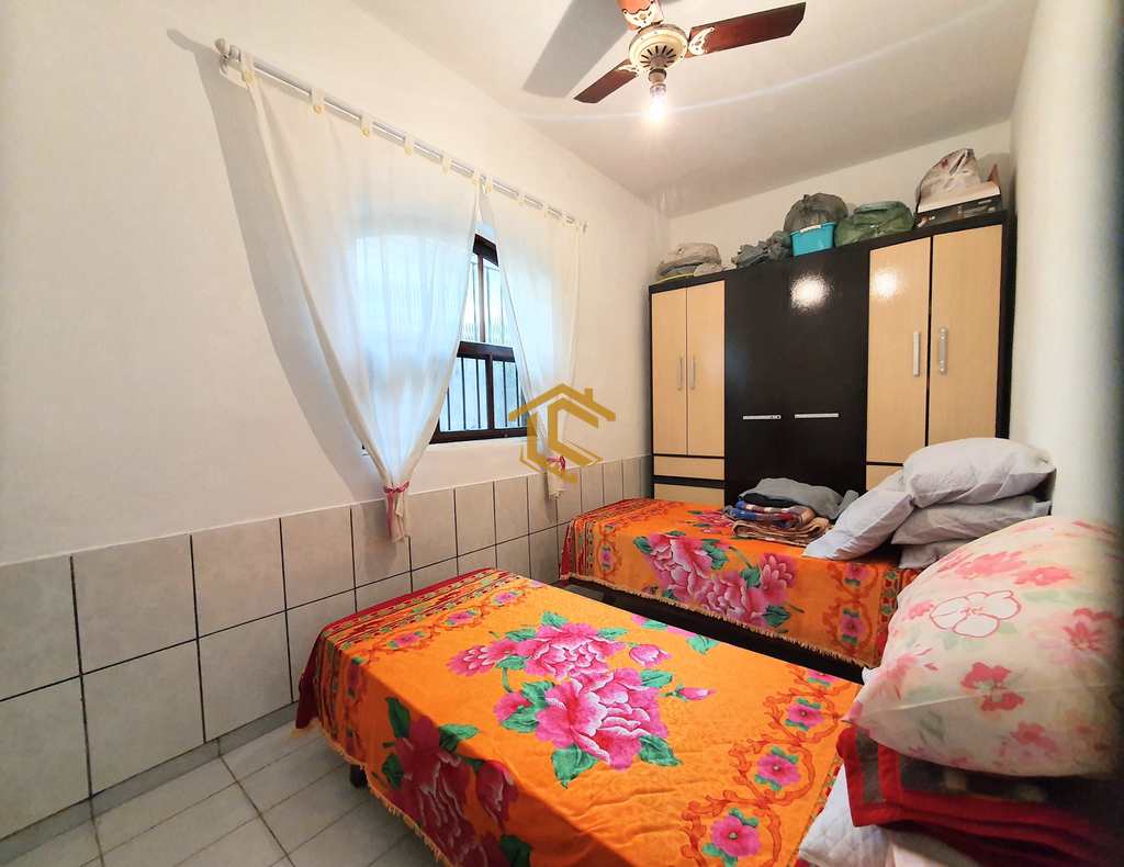 Casa em Praia Grande, no bairro Ocian