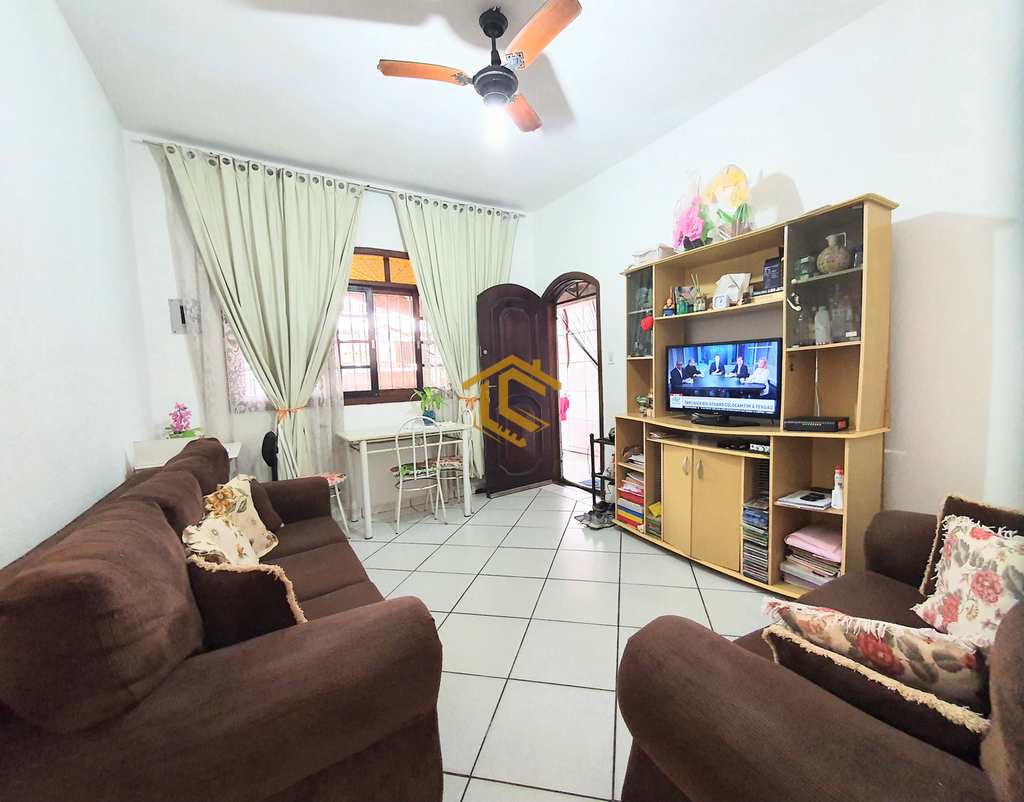 Casa em Praia Grande, no bairro Ocian