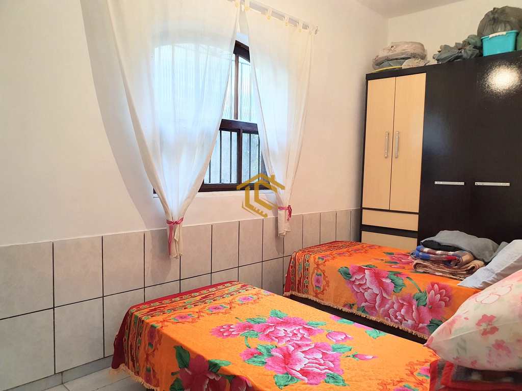 Casa em Praia Grande, no bairro Ocian