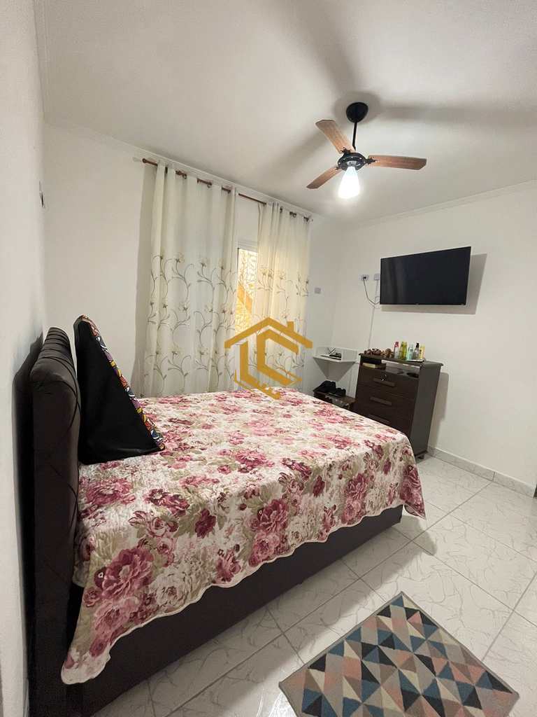 Casa em Praia Grande, no bairro Ocian