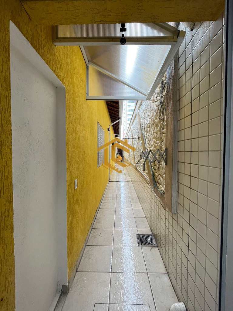 Casa em Praia Grande, no bairro Ocian