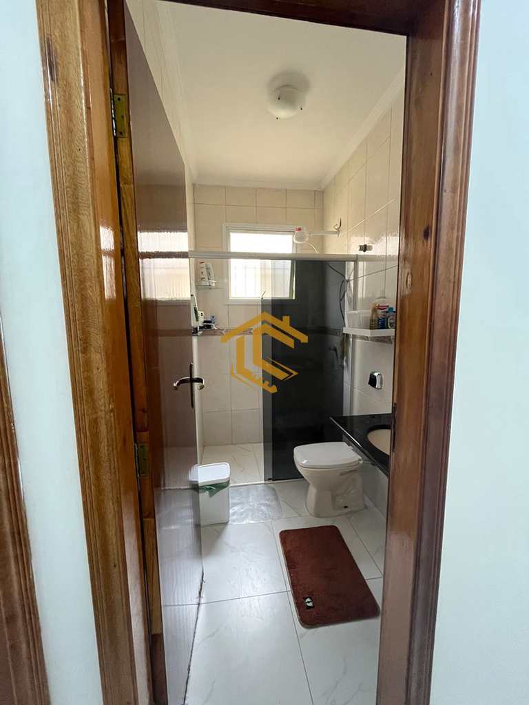 Casa em Praia Grande, no bairro Ocian