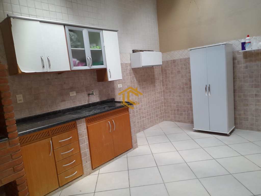 Casa em Praia Grande, no bairro Ocian